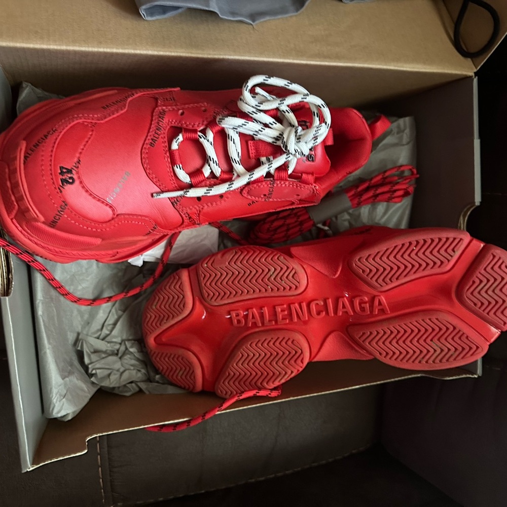 Balenciaga triple s - red size 42.